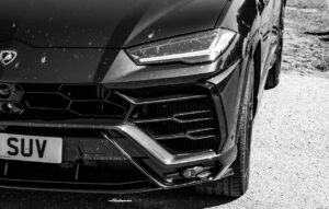 Luxury car rental b 